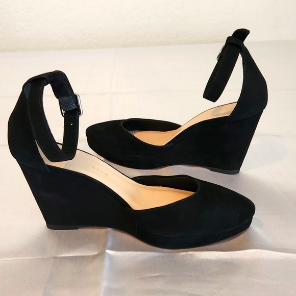 Like new !!RANDALL LEOFFLER Is black Suede Wedge Heeled sandals size 7 - Picture 2 of 8